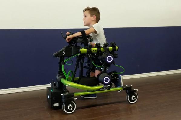 مرکز پخش ربات کمک معلولان